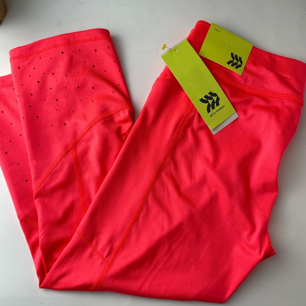 All in motion coral women’s active Capri legging M